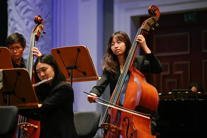 Double bass and clarinet players at a VENTUS rehearsal